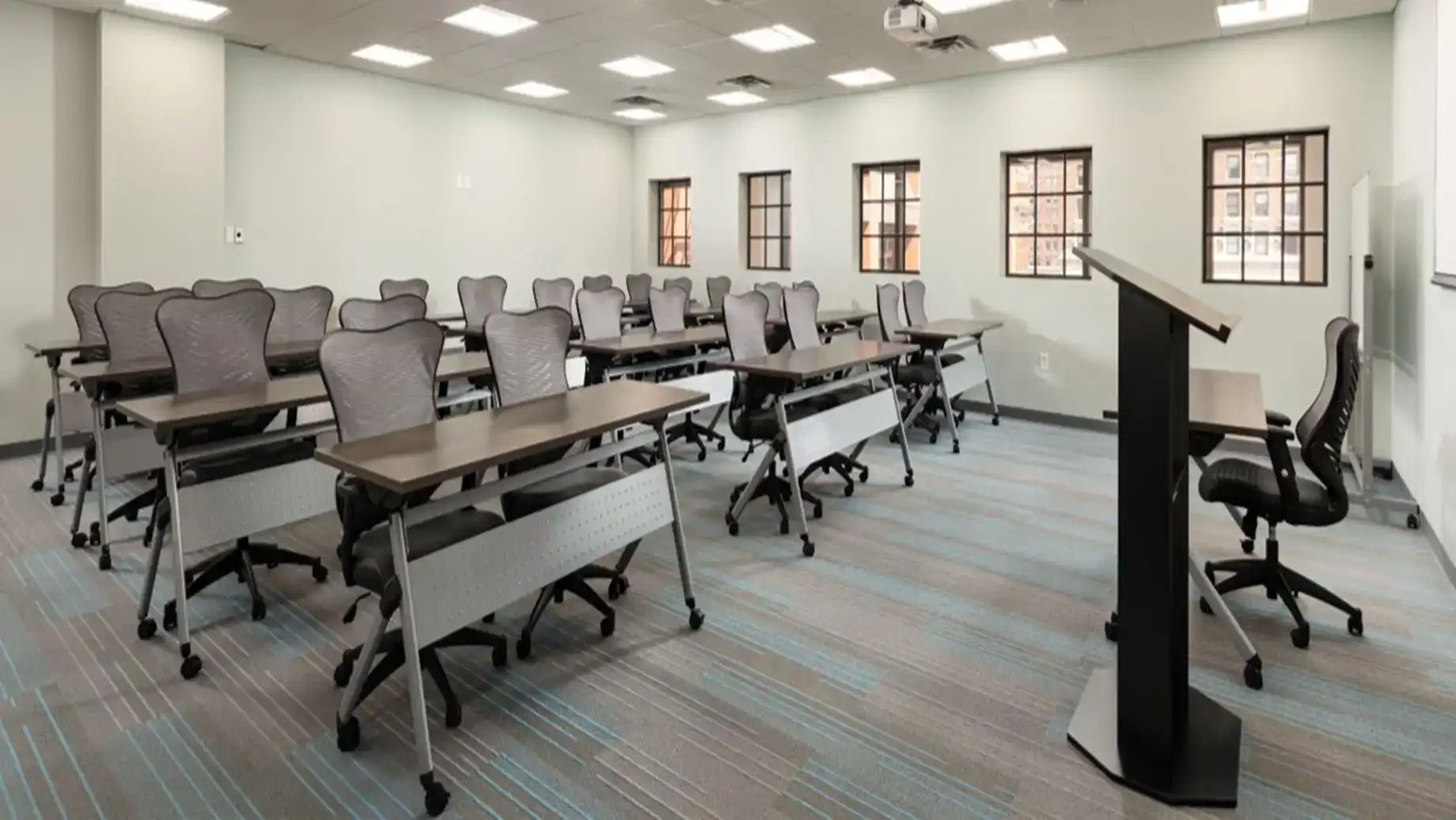 Meeting-Room-Buffalo-Seneca-One-3